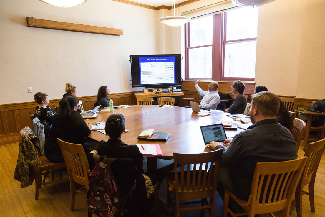 The national seminar on "Making Sense of Evolution," April 2016. (Clockwise from left: National Fellows Jennifer C. Claudio, San José; Akemi Hamai, Bay Area; Amanda Snow, Chicago; Sydney B. Bergman, District of Columbia; seminar leader Paul E. Turner; National Fellows David Ostheimer, Delaware; and Thomas Teague, Tulsa.)