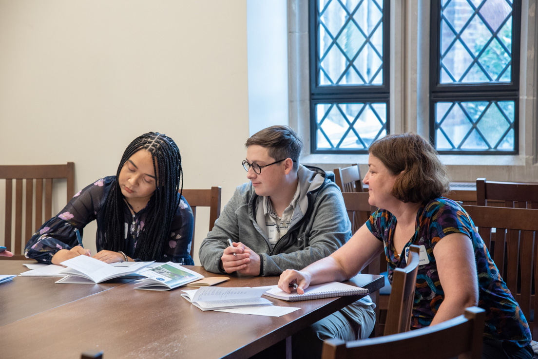 The national seminar on “Energy: Past, Present, and Future,” led by Gary W. Brudvig, Benjamin Silliman Professor of Chemistry at Yale University, May 2024.