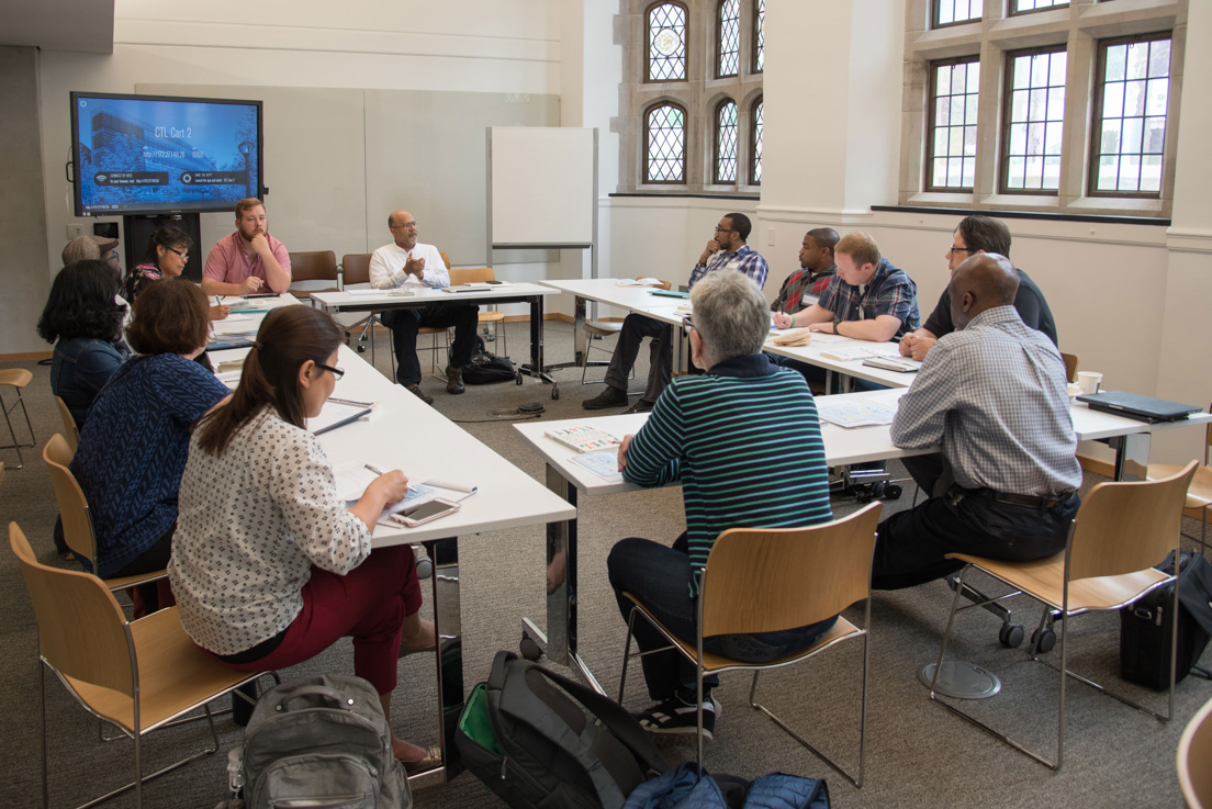 The national seminar on "Manipulating Biology: Costs, Benefits and Controversies" led by Paul E. Turner, Professor of Ecology and Evolutionary Biology at Yale University, May 2018.