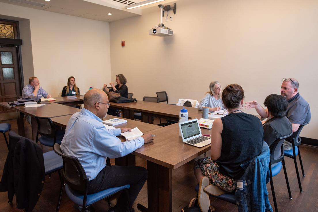 The national seminar on Nature-Inspired Solutions to Disease Problems,” led by Paul E. Turner, Rachel Carson Professor of Ecology and Evolutionary Biology at Yale University, May 2023.