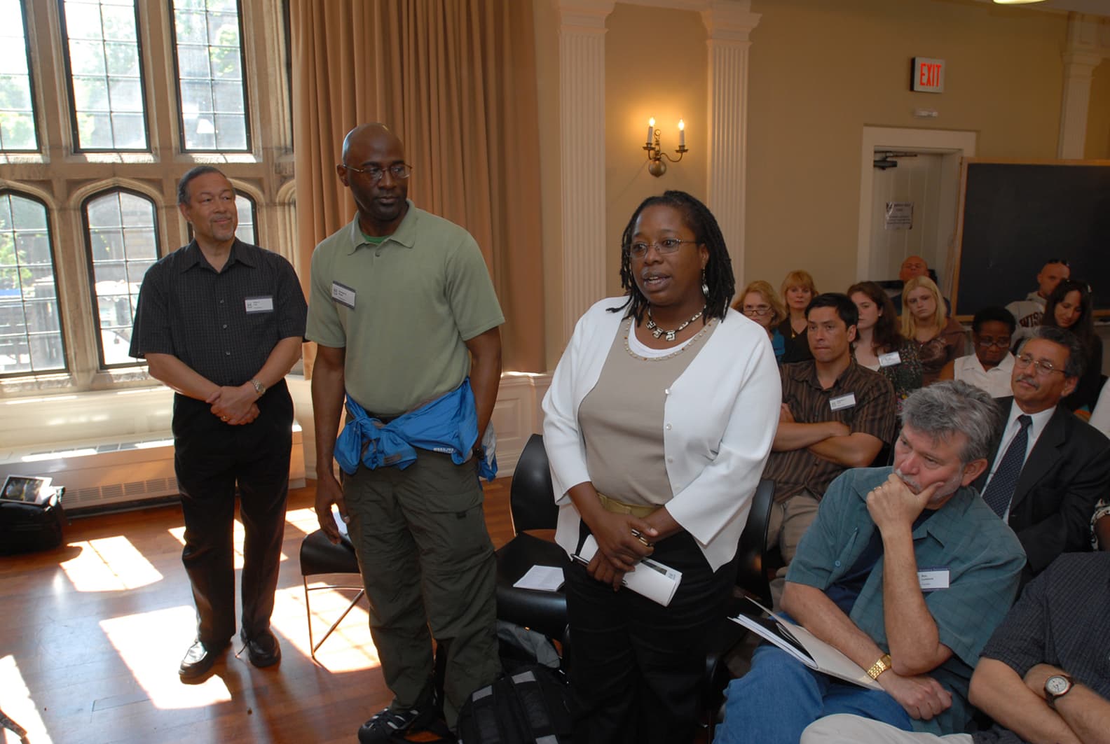 Opening Meeting at the Intensive Session, July 2007. (Standing, left to right: director Alan J. Lee; and National Fellows Samuel A. Reed and Bonnee L. Breese, all off Philadelphia.)