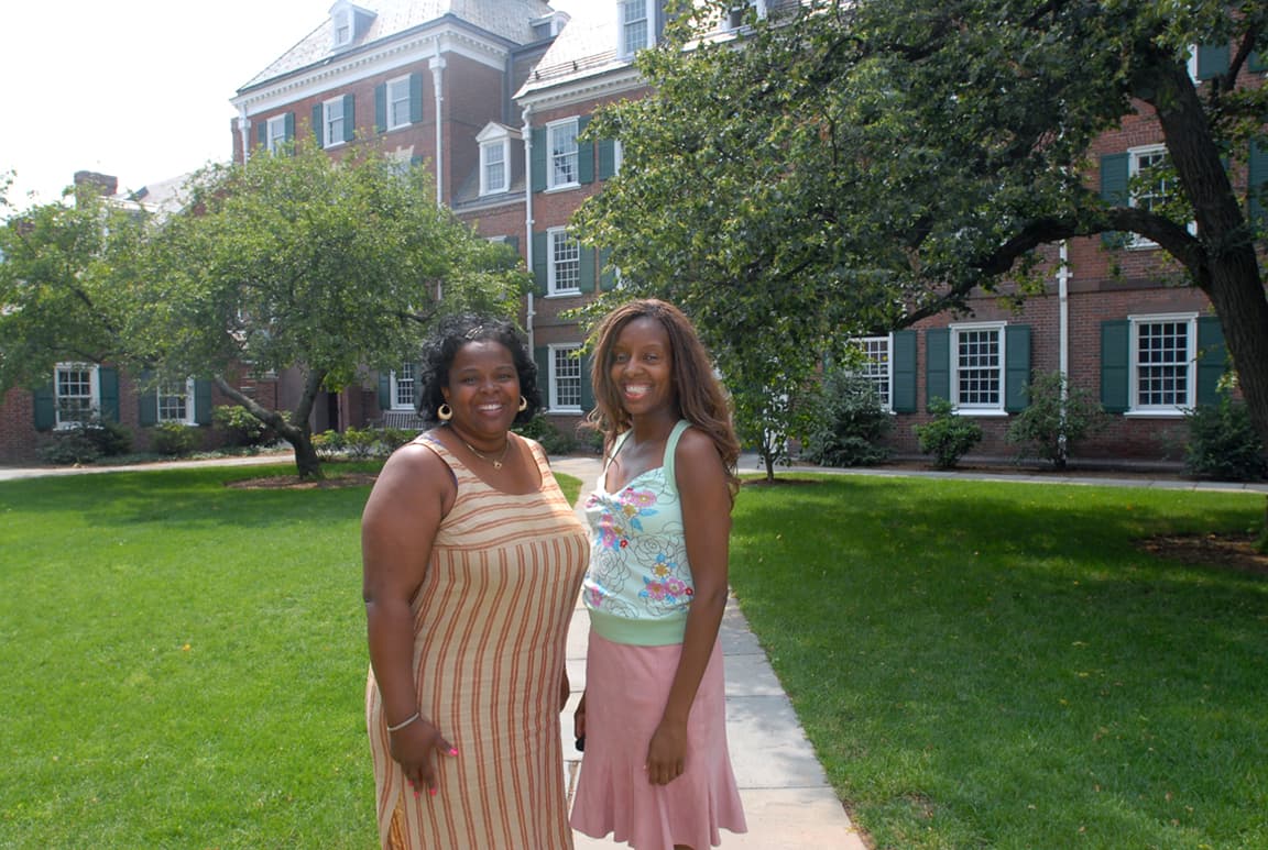 Chicago Team at the Intensive Session, July 2007. (Left to right: National Fellows Angel Johnson and Sharon Ponder.)