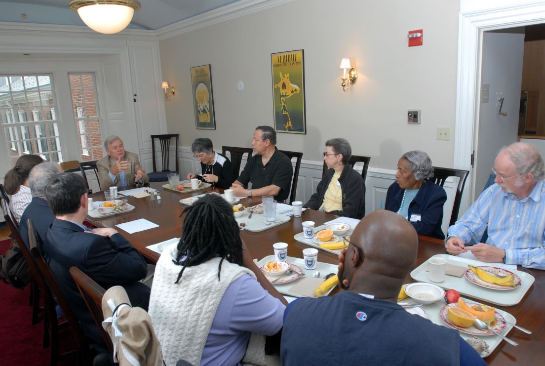 National Leadership meeting at the Intensive Session, July 2007. (Clockwise from bottom right: Samuel A. Reed and Bonnee L. Breese, Philadelphia; Rogers M. Smith, Christopher H. Browne Distinguished Professor of Political Science, University of Pennsylvania, seminar leader Sabatino Sofia; Karen S. Goldman, Associate Professor of Spanish and Cultural Studies, Chatham University; James R. Vivian, Director of the Yale National Initiative; Cynthia A. Freeland, Professor of Philosophy, University of Houston; director Alan J. Lee, Philadelphia;  seminar leader Mary E. Miller; director Helen S. Faison, Pittsburgh; and Michael Field, Professor of Mathematics, University of Houston.)
