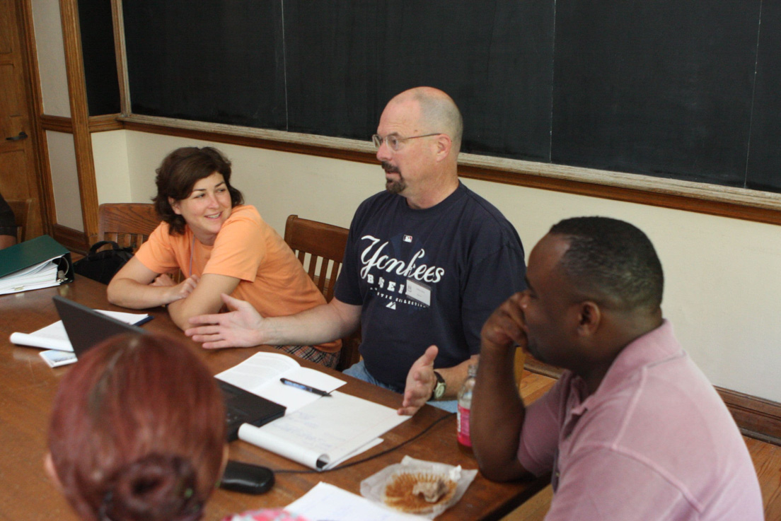 The national seminar on &quot;Energy, Climate, Environment,&quot; July 2009. (Left to right: National Fellows Valerie J. Schwarz, Richmond; Jeffrey C. Davis, Santa Fe; and Huwerl Thornton, Jr., New Haven.)