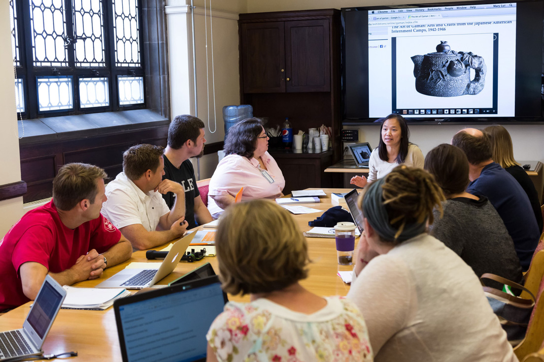 The national seminar on "History in our Everyday Lives: Collective Memory, Historical Writing, and Public History," July 2015. (From left to right: National Fellows Raymond Ott, Delaware; William Cavada, San José; Sydney H. Coffin, Philadelphia; Patricia L. Hodge, Tulsa; and seminar leader Mary T. Y. Lui.)