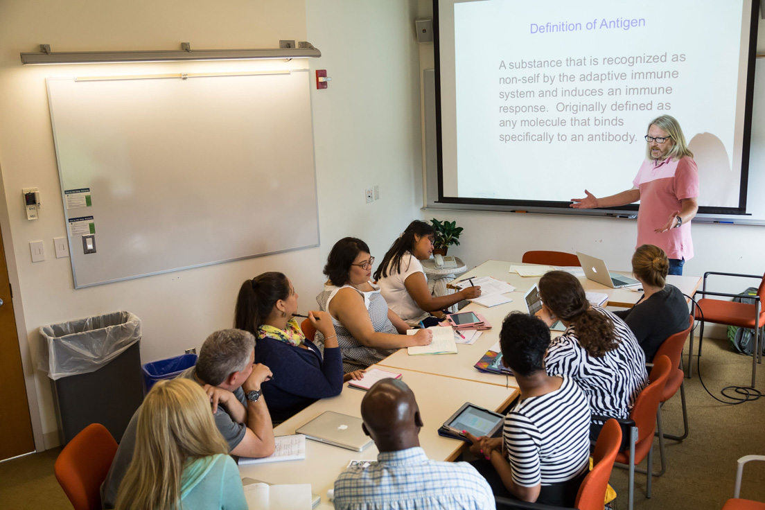 The national seminar on "Physiological Determinants of Global Health," July 2015. (Clockwise from left: National Fellows Dawn B. Curtis, Tulsa; Joe Van Sambeek, San José; Corryn Nikodemski, Delaware; Vanessa Vitug, San José; Priscilla Black, Diné Nation; seminar leader W. Mark Saltzman; National Fellows Sarah Schneider, Chicago; Andrea L. Zullo, New Haven; Tarie Pace, Richmond; and Cristobal Carambo, Philadelphia.)