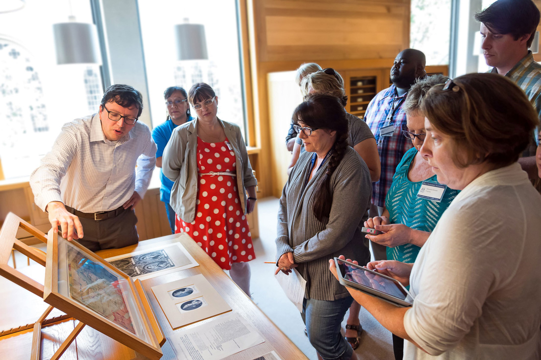 The national seminar on "Understanding History and Society through Images, 1776-1914," July 2014. (From left to right: Seminar leader Timothy J. Barringer; National Fellows Audrelia R. Dugi, Diné Nation; Jennifer L. Vermillion, San José; Alveda Zahn, Chicago; Rodney Robinson, Richmond; Alexandra Edwards, Charlotte; Meredith Ostheimer, New Castle County; and W. Miles Greene, Bay Area.)