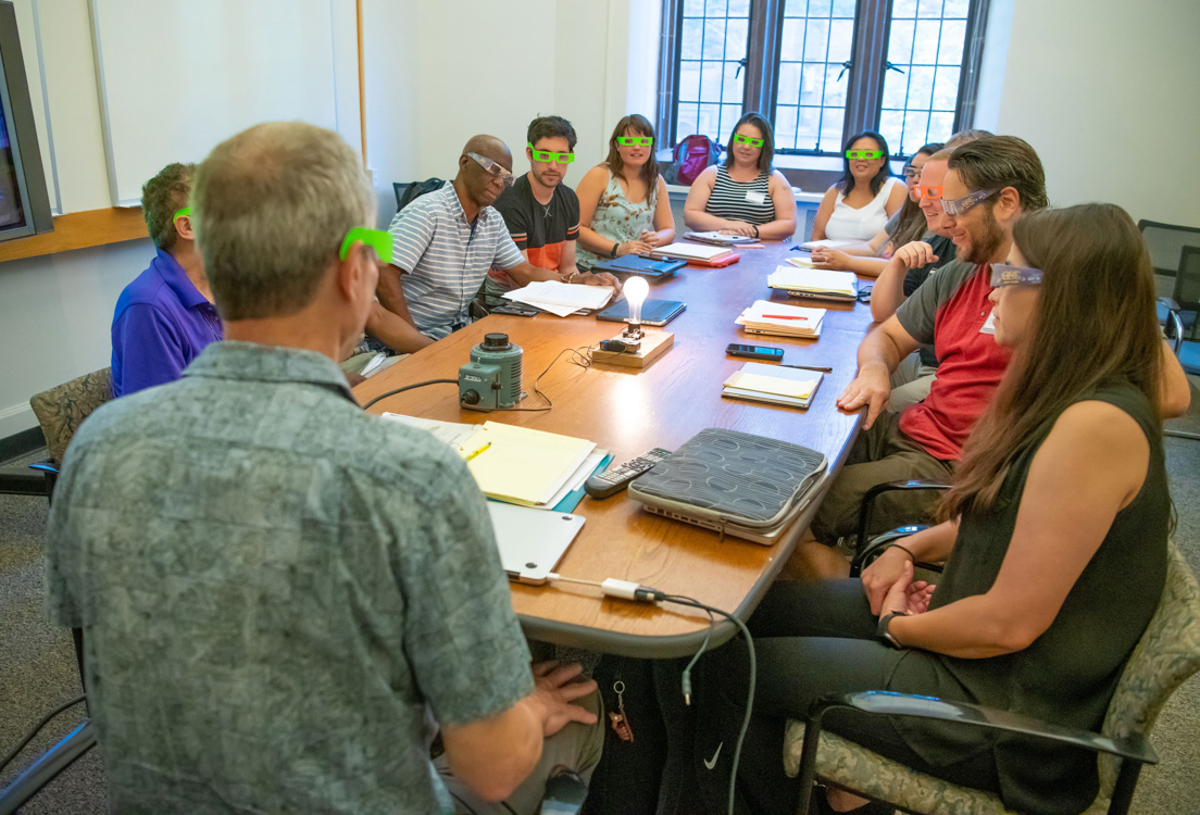 The national seminar on "Energy Sciences," led by Gary W. Brudvig, Professor of Chemistry at Yale University, July 2019.