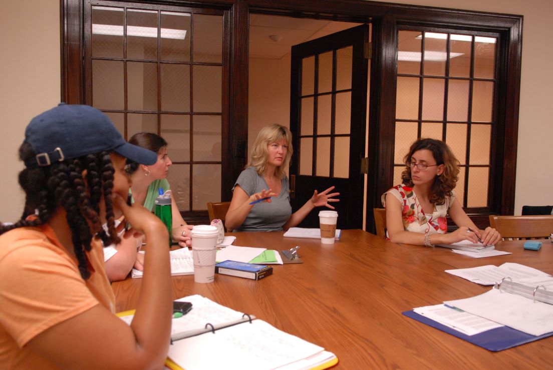 The national seminar on &quot;Stories Around the World in Film,&quot; July 2006. (Left to right: National Fellows Michea R. Carter, Houston; Clary W. Carleton, Richmond; Laura Viviana Zoladz, Wilmington; and Maria Cardalliaguet G?mez-M?laga, New Haven.) 