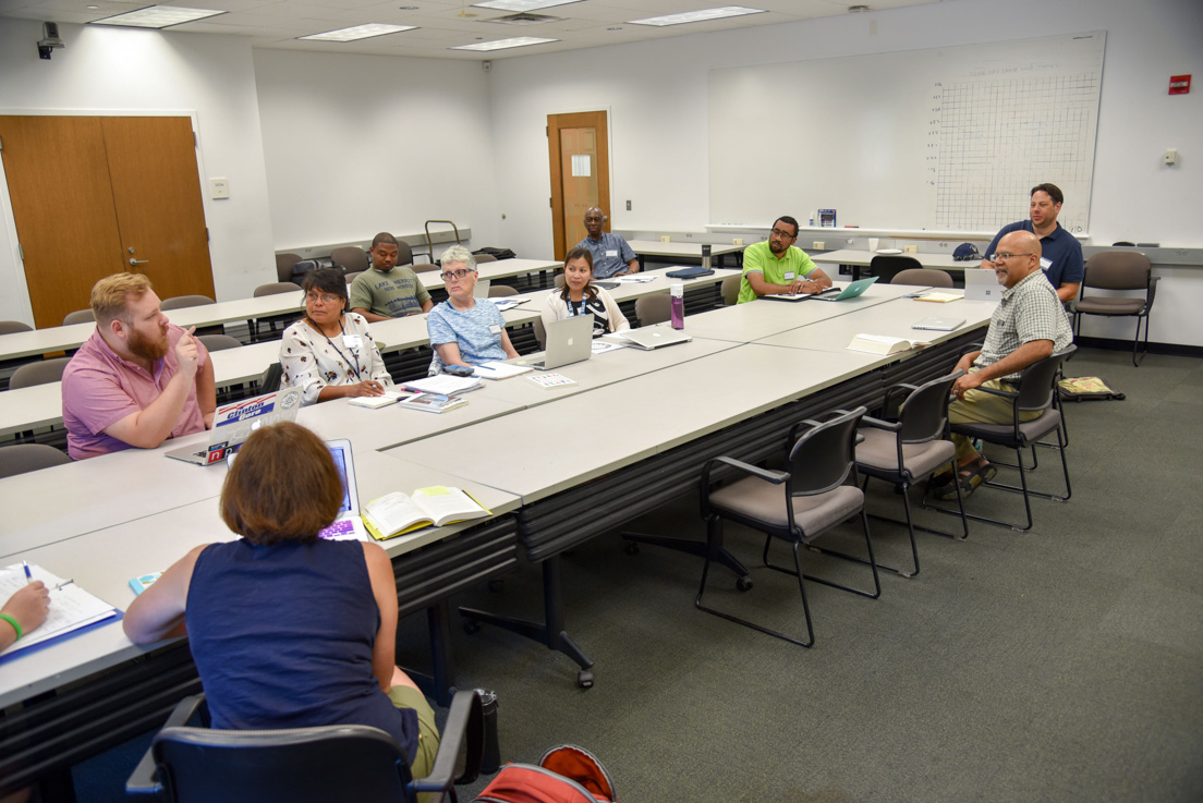 The national seminar on "Manipulating Biology: Costs, Benefits and Controversies" led by Paul E. Turner, Professor of Ecology and Evolutionary Biology at Yale University, July 2018.