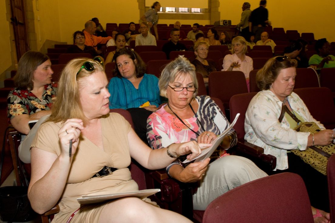 Plenary Session on the Teachers Institute Approach at the Intensive Session, July 2008. (Left to right: National Fellows Vivienne Fae Bartman, Pittsburgh; Shelley Freedman-Bailey and Kimberly Turner, Richmond.)