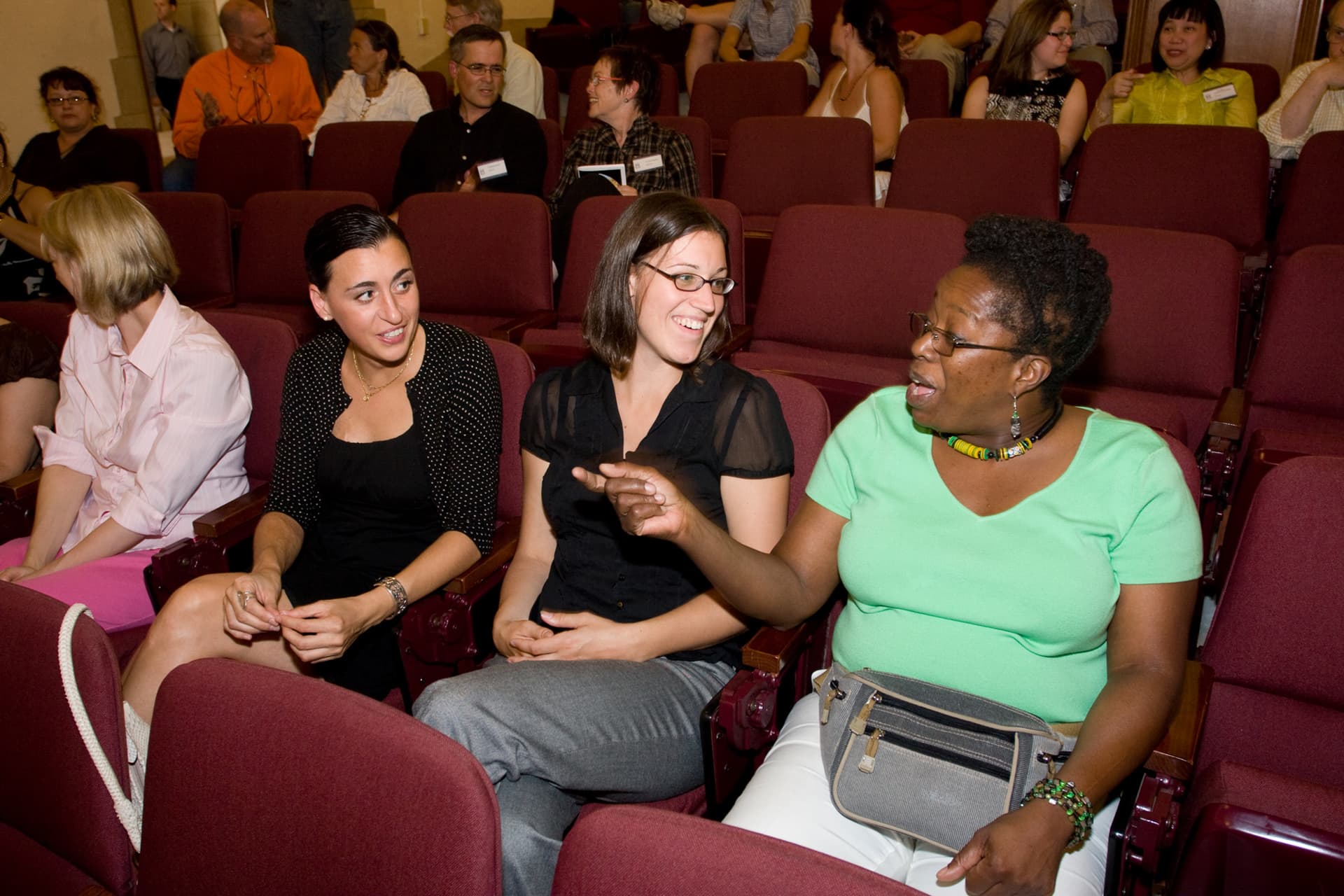 Plenary Session on the Teachers Institute Approach at the Intensive Session, July 2008. (Left to right: National Fellows Maria Cardalliaguet G?mez-M?laga and Sara E. Thomas, New Haven; and Bonnee L. Breese, Philadelphia.)