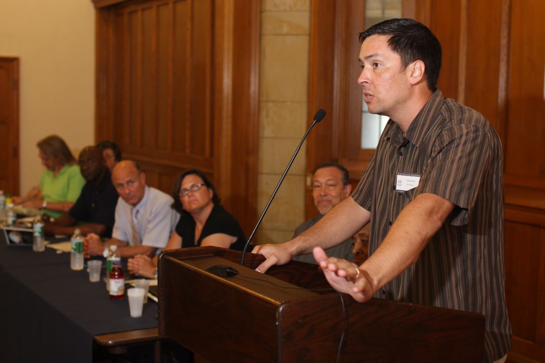 Plenary Session on the Teachers Institute Approach at the Intensive Session, July 2008. (Standing: Stephen J. Pitti, Professor of History and of American Studies, Yale University.)