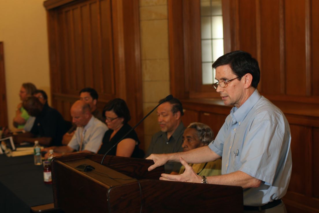 Plenary Session on the Teachers Institute Approach at the Intensive Session, July 2008. (Standing: Rogers M. Smith, Christopher H. Browne Distinguished Professor of Political Science, University of Pennsylvania.)
