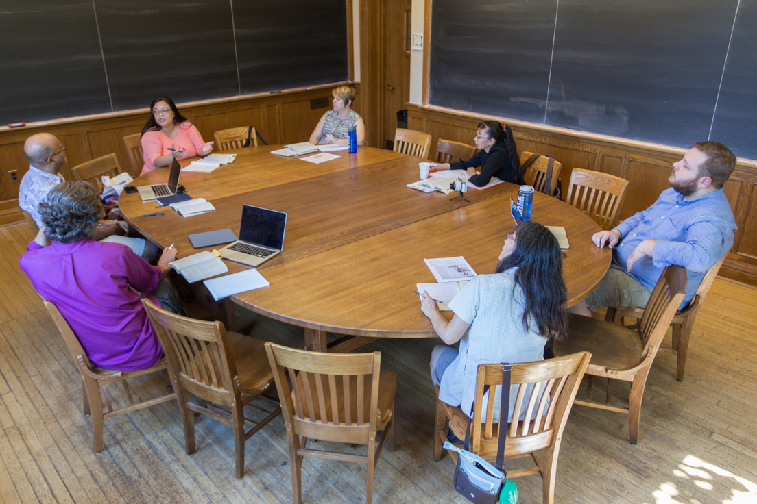 The national seminar on "Making Sense of Evolution," July 2016. (Clockwise from top left: National Fellows Vanessa Vitug, San José; Amanda Snow, Chicago; Jennifer Claudio, San José; Thomas Teague, Tulsa; Akemi Hamai, Bay Area; David Ostheimer, Delaware; and seminar leader Paul E. Turner.) 