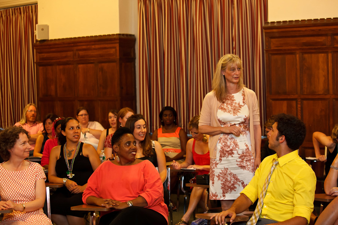 Town Hall Meeting on Developing and Sustaining a Teachers
Institute at the Intensive Session, July 2011. (Standing: National
Fellow Carol P. Boynton, New Haven.)