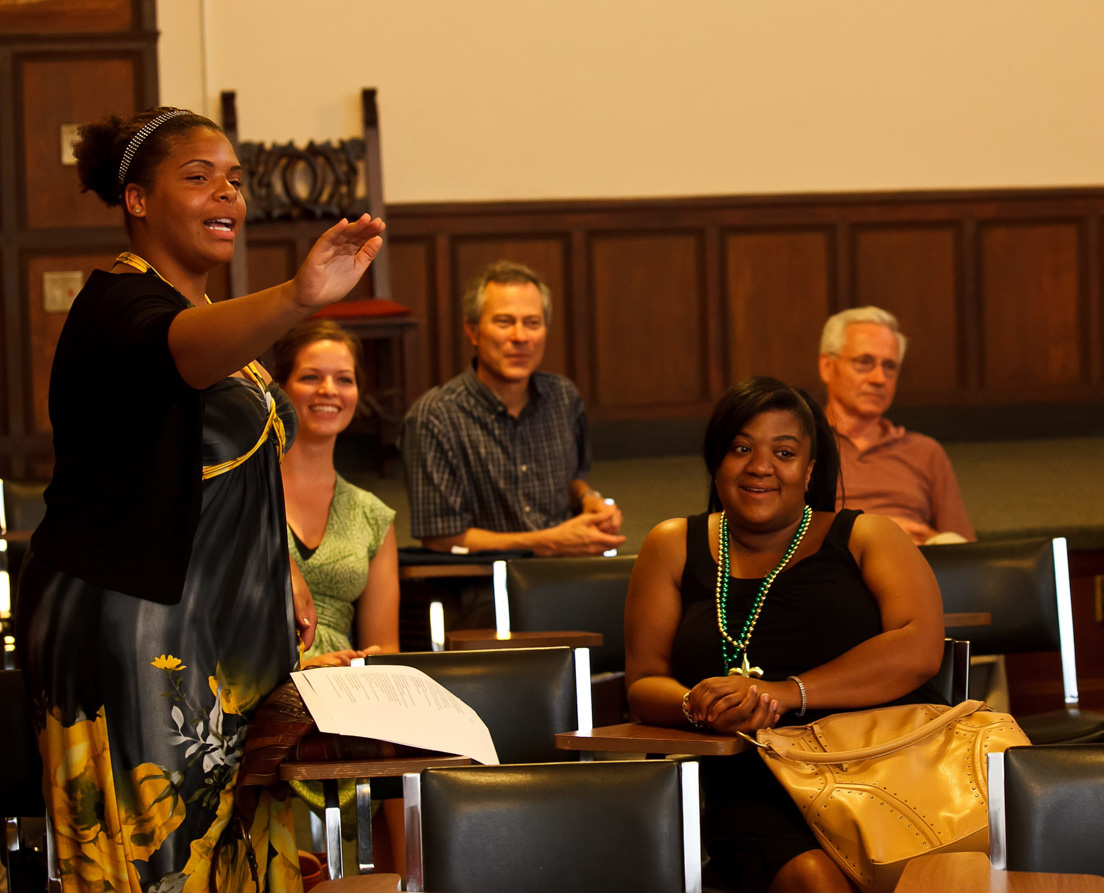 Town Hall Meeting on Developing and Sustaining a
Teachers Institute at the Intensive Session, July 2011.
(Standing: National Fellow Joy Beatty, Richmond.)