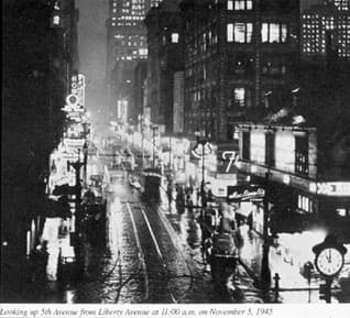 Looking up 5th Avenue from Liberty Avenue at 11:00 a.m. on November 5, 1945